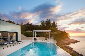 Luxury Villa Palma de Korkyra with Pool
