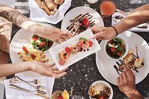 Radisson Blu Euphoria Resort, Mykonos