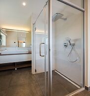 Beachfront Villa Azzurro With Pool