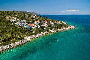 Beachfront Villa Azzurro With Pool