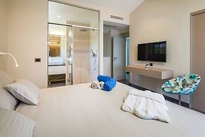 Beachfront Villa Azzurro With Pool