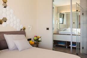 Beachfront Villa Azzurro With Pool