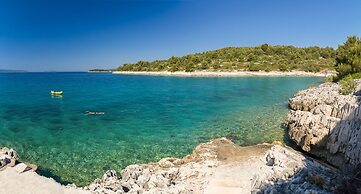 Beachfront Villa Azzurro With Pool