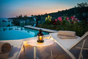 Beachfront Villa Azzurro With Pool