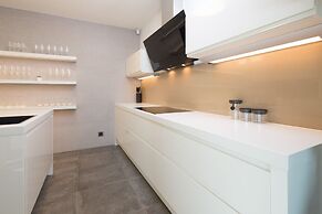 Beachfront Villa Azzurro With Pool