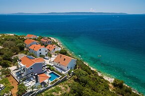 Beachfront Villa Azzurro With Pool