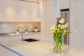 Luxury Villa Silent with Infinity Pool