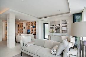 Luxury Villa Silent with Infinity Pool