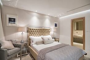 Luxury Villa Silent with Infinity Pool