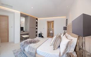 Luxury Villa Silent with Infinity Pool