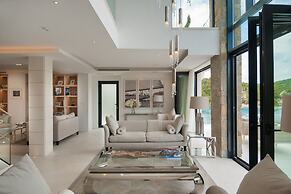 Luxury Villa Silent with Infinity Pool