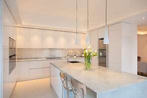 Luxury Villa Silent with Infinity Pool