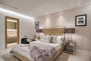 Luxury Villa Silent with Infinity Pool