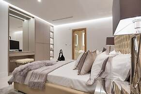 Luxury Villa Silent with Infinity Pool