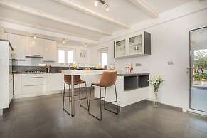 Villa Red Hacienda with Pool