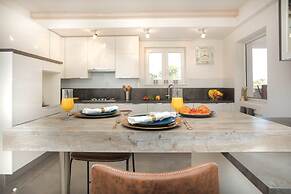 Villa Red Hacienda with Pool