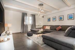 Villa Red Hacienda with Pool