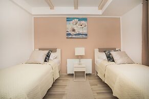 Villa Red Hacienda with Pool