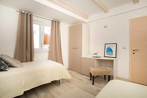 Villa Red Hacienda with Pool