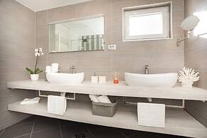 Villa Red Hacienda with Pool