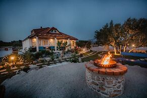 Villa Red Hacienda with Pool