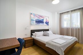 Beachfront Villa Grey Martini with Pool