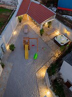 Beachfront Villa Seashell with Pool