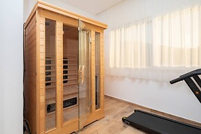 Beachfront Villa Seashell with Pool