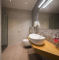 Beachfront Villa Seashell with Pool