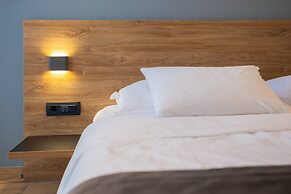 Beachfront Villa Seashell with Pool