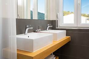 Beachfront Villa Seashell with Pool