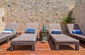 Luxury Villa Dolce Vita with Pool