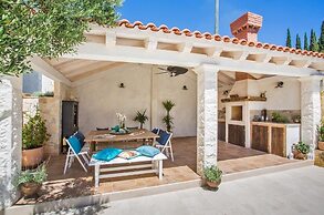 Luxury Villa Dolce Vita with Pool