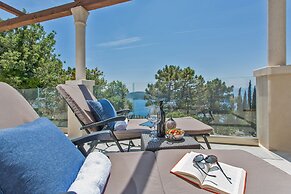 Luxury Villa Dolce Vita with Pool