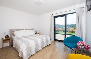 Villa Primavera with Swimming Pool