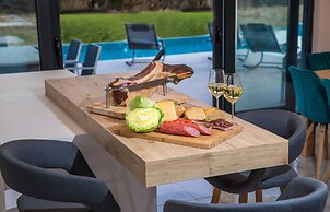 Villa Primavera with Swimming Pool