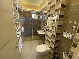 Integrated Hotel Arbia - Villa Magdalena