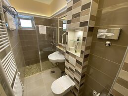 Integrated Hotel Arbia - Villa Magdalena