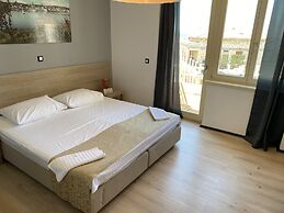 Integrated Hotel Arbia - Villa Magdalena