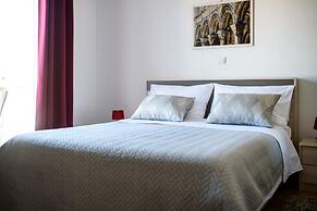 California Apartments II