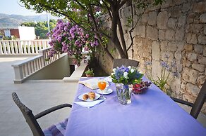 California Apartments II