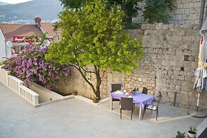 California Apartments II