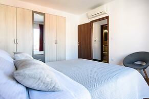 California Apartments II