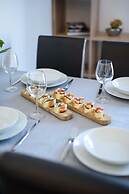 California Apartments II