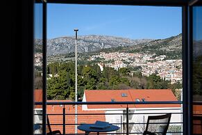 California Apartments II