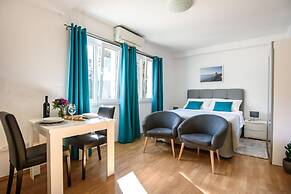 California Apartments II