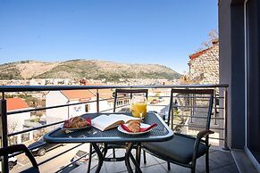 California Apartments II