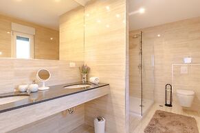 Luxury Villa White Velvet with Pool