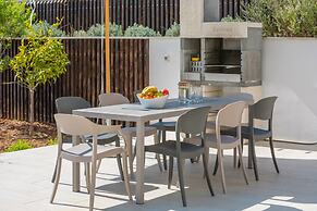 Luxury Villa Romeo with Heated Pool