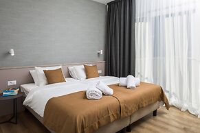 Luxury Villa Juliet with Heated Pool